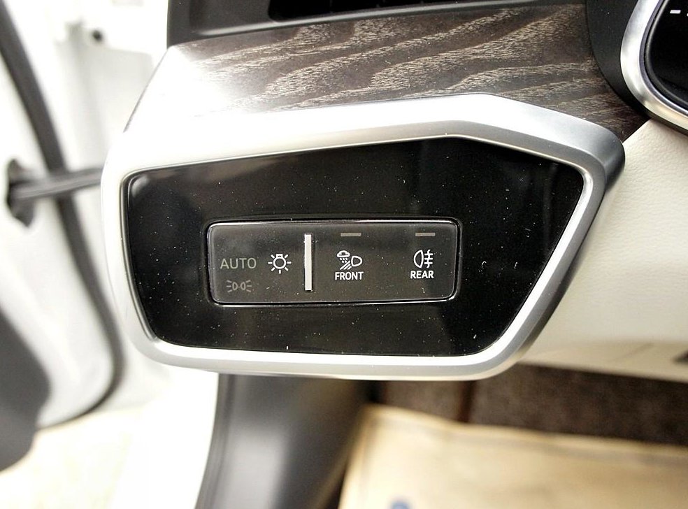 아우디 A6 45 TFSI 콰트로 프리미엄 사진 13
