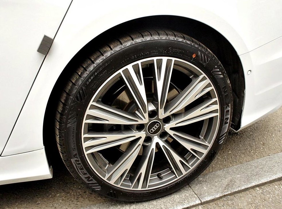 아우디 A6 45 TFSI 콰트로 프리미엄 사진 20