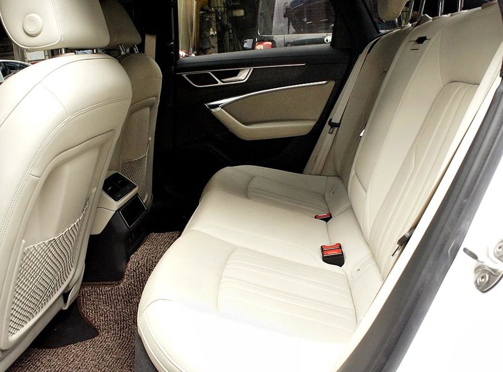아우디 A6 45 TFSI 콰트로 프리미엄 사진 6