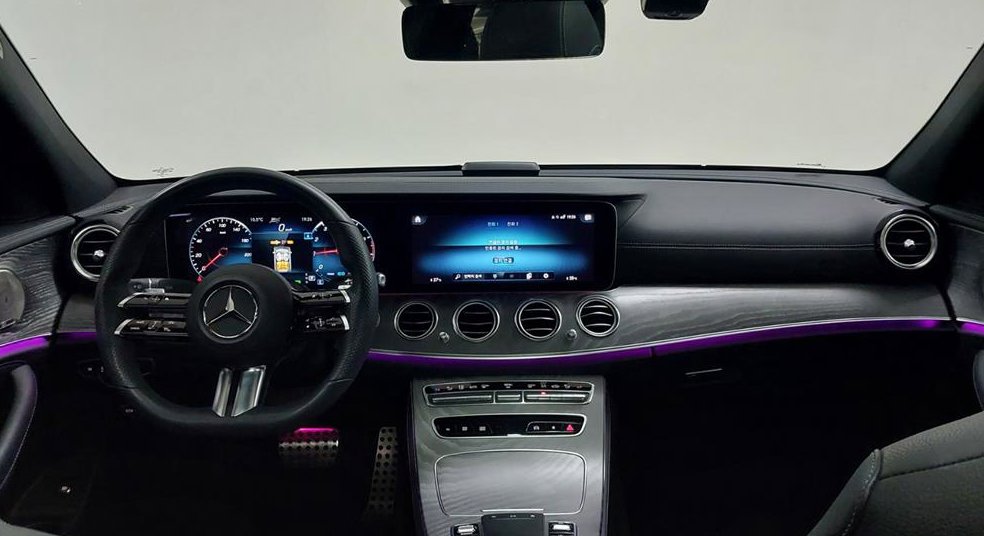 벤츠 E 클래스 E350 4MATIC AMG LINE 사진 10