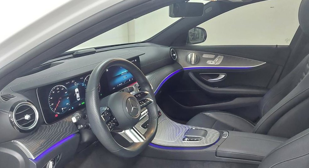 벤츠 E 클래스 E350 4MATIC AMG LINE 사진 11