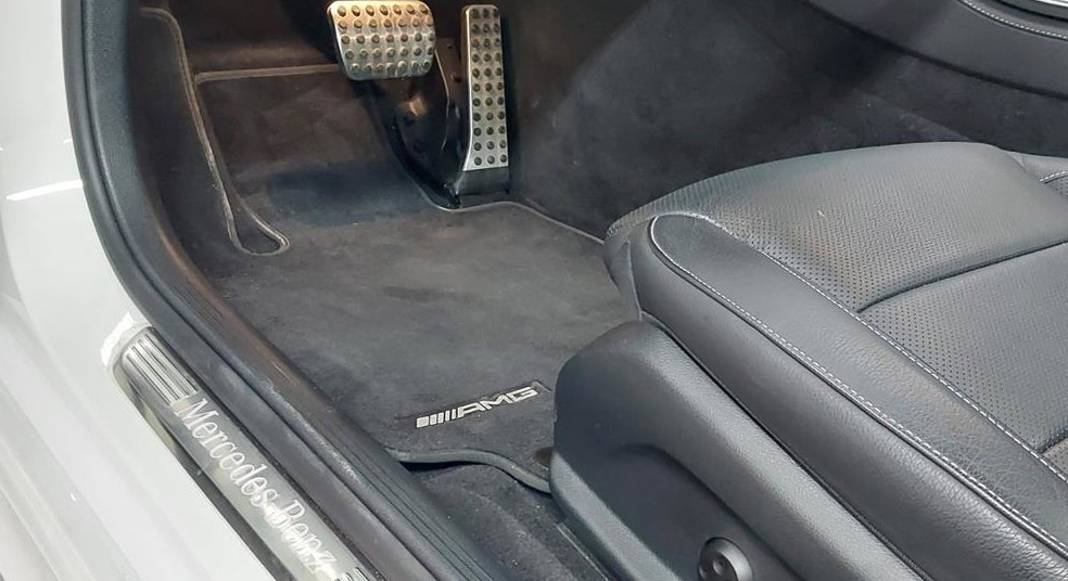 벤츠 E 클래스 E350 4MATIC AMG LINE 사진 17
