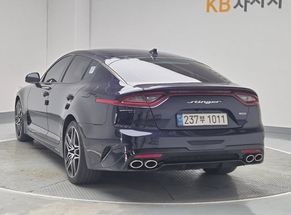 기아 스팅어 가솔린 2.0 터보 AWD 사진 2