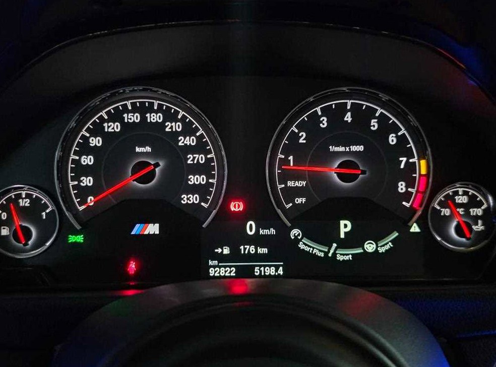 BMW 3시리즈 M3 세단 컴패티션 사진 11