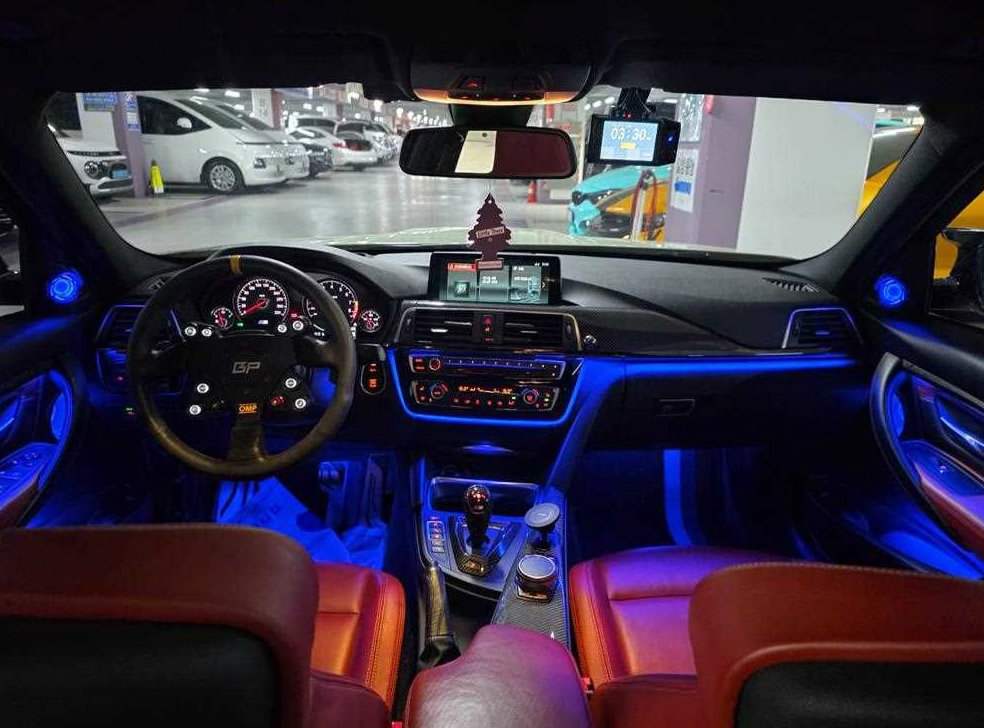 BMW 3시리즈 M3 세단 컴패티션 사진 9