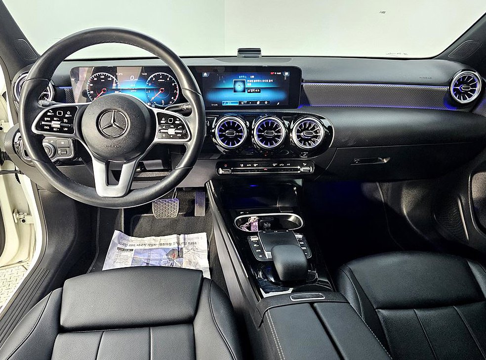 벤츠 A 클래스 A220 해치백 사진 5