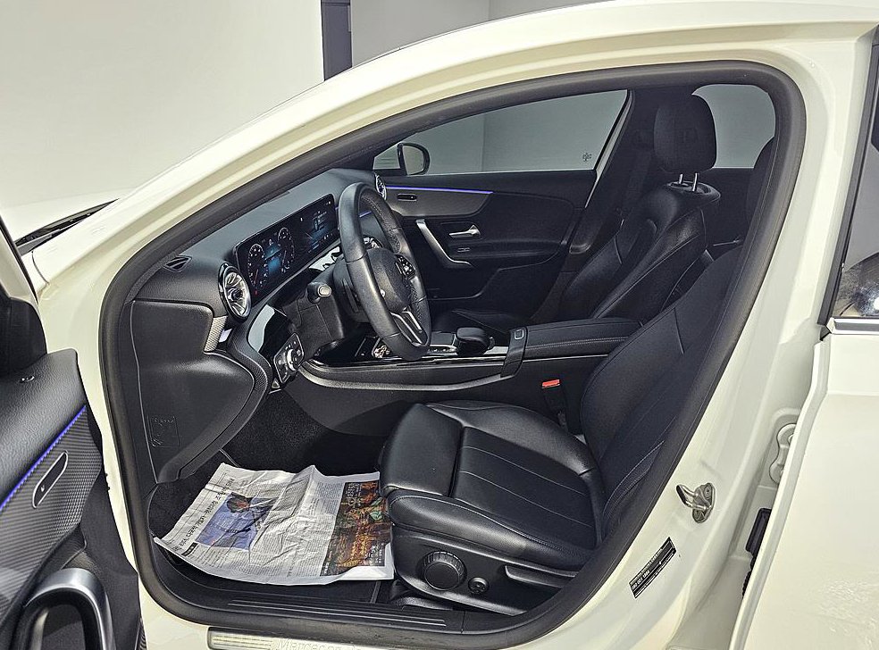 벤츠 A 클래스 A220 해치백 사진 8