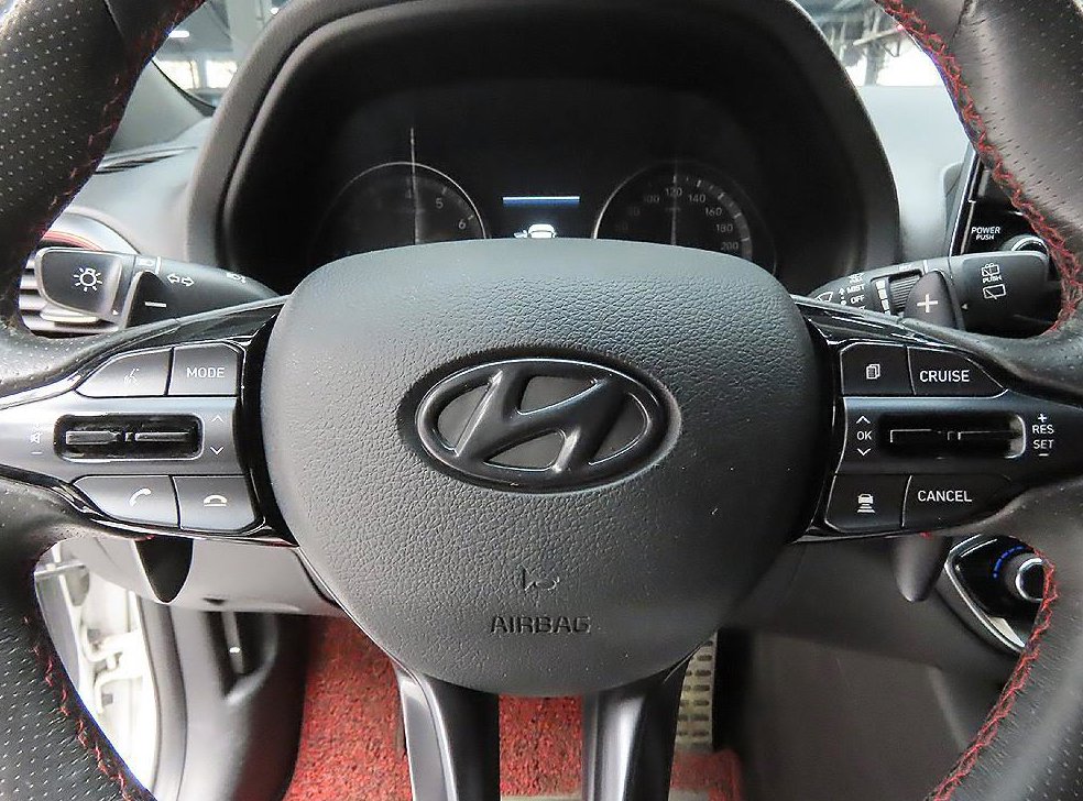 현대 i30 1.6 터보 사진 15