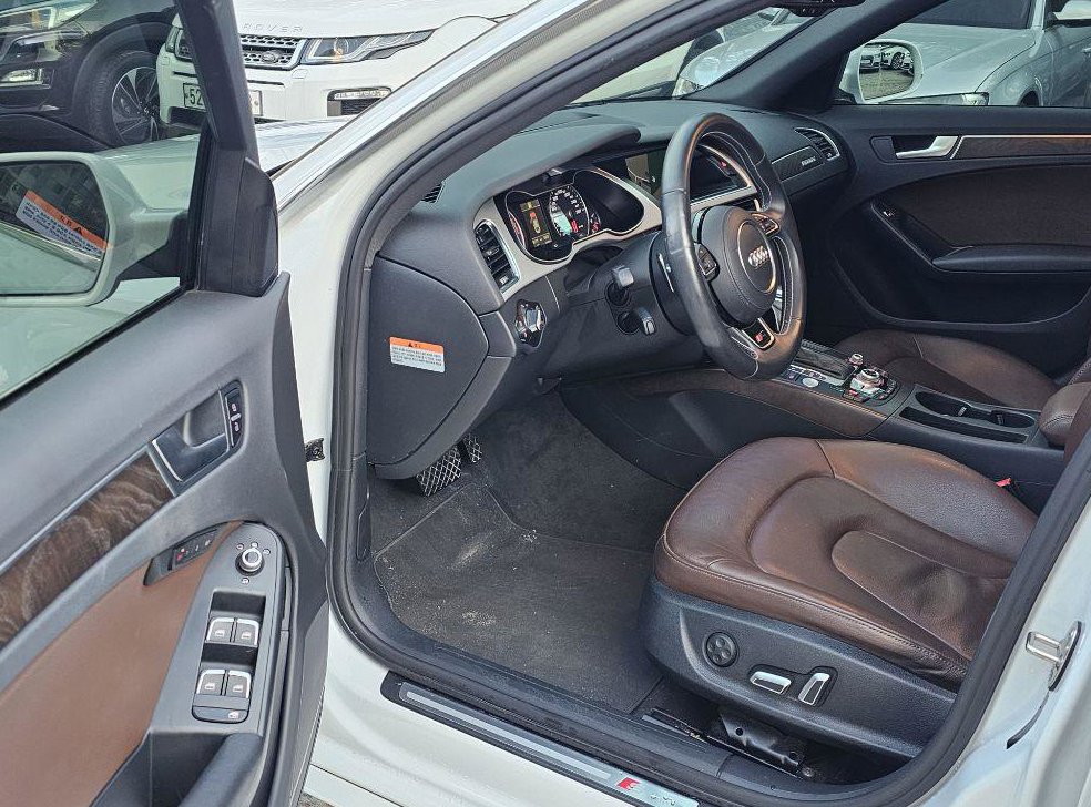 아우디 A4 35 TDI 콰트로 사진 14