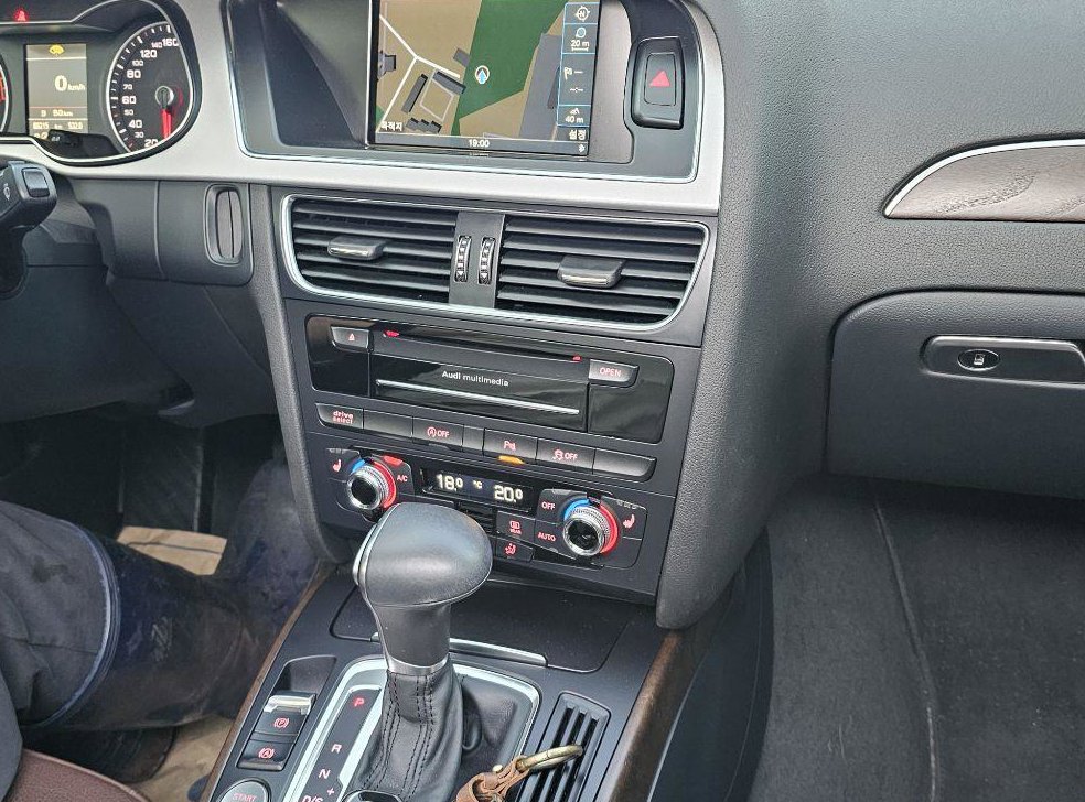 아우디 A4 35 TDI 콰트로 사진 9