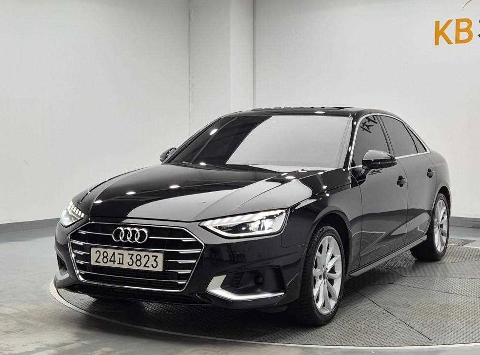 아우디 A4 40 TFSI