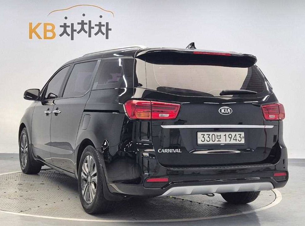 기아 카니발 디젤 9인승 럭셔리 사진 2