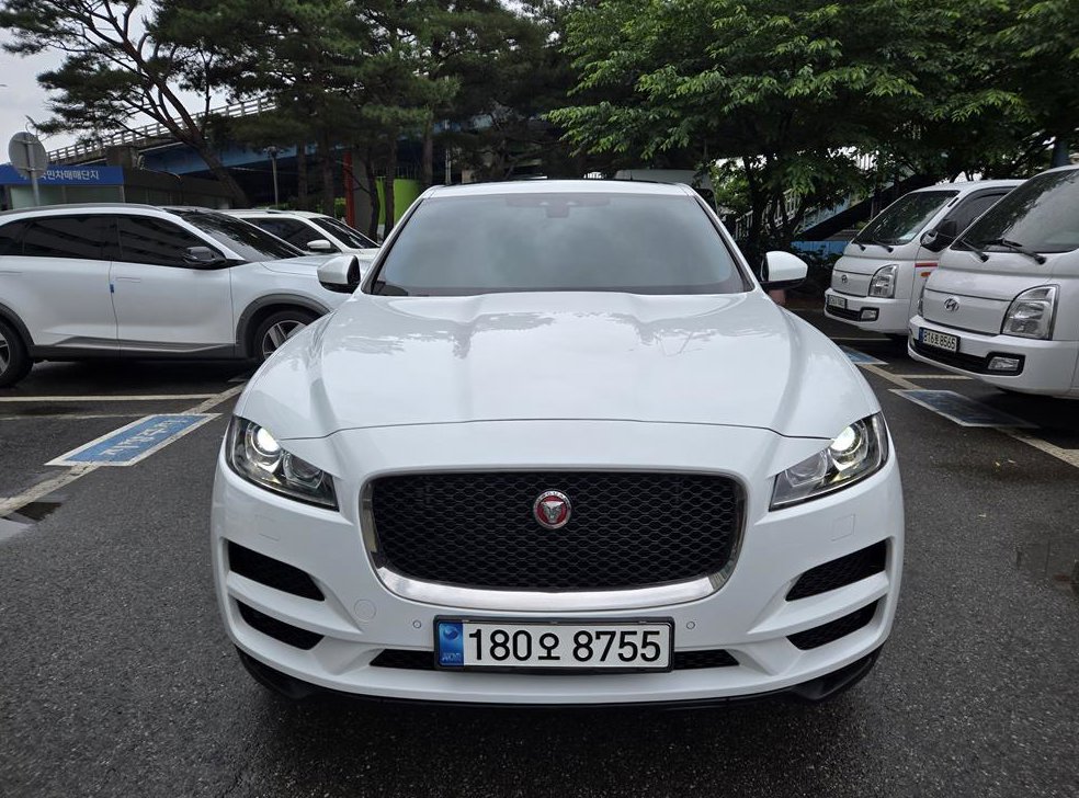재규어 F-PACE 20d 포트폴리오 사진 2