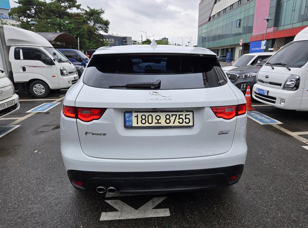 재규어 F-PACE 20d 포트폴리오 사진 5