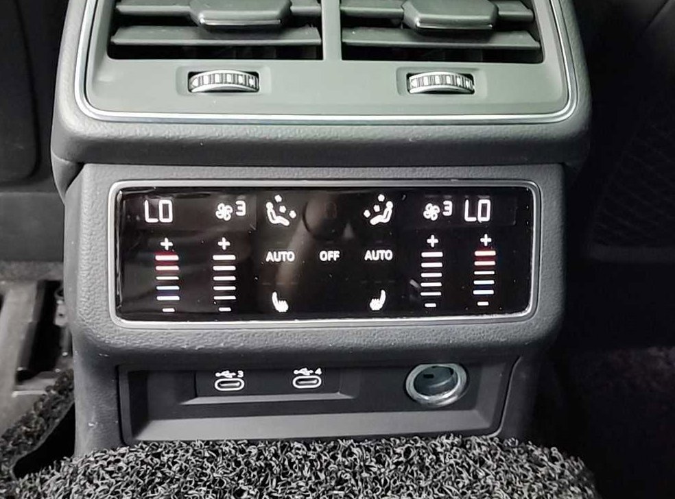 아우디 A7 55 TFSI 콰트로 프리미엄 사진 13
