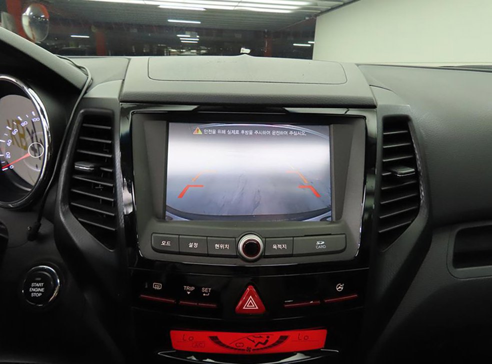 KG모빌리티(쌍용)  티볼리 4WD 디젤 1.6 RX 사진 16