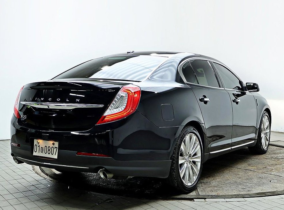 링컨 MKS 3.5 AWD 사진 4
