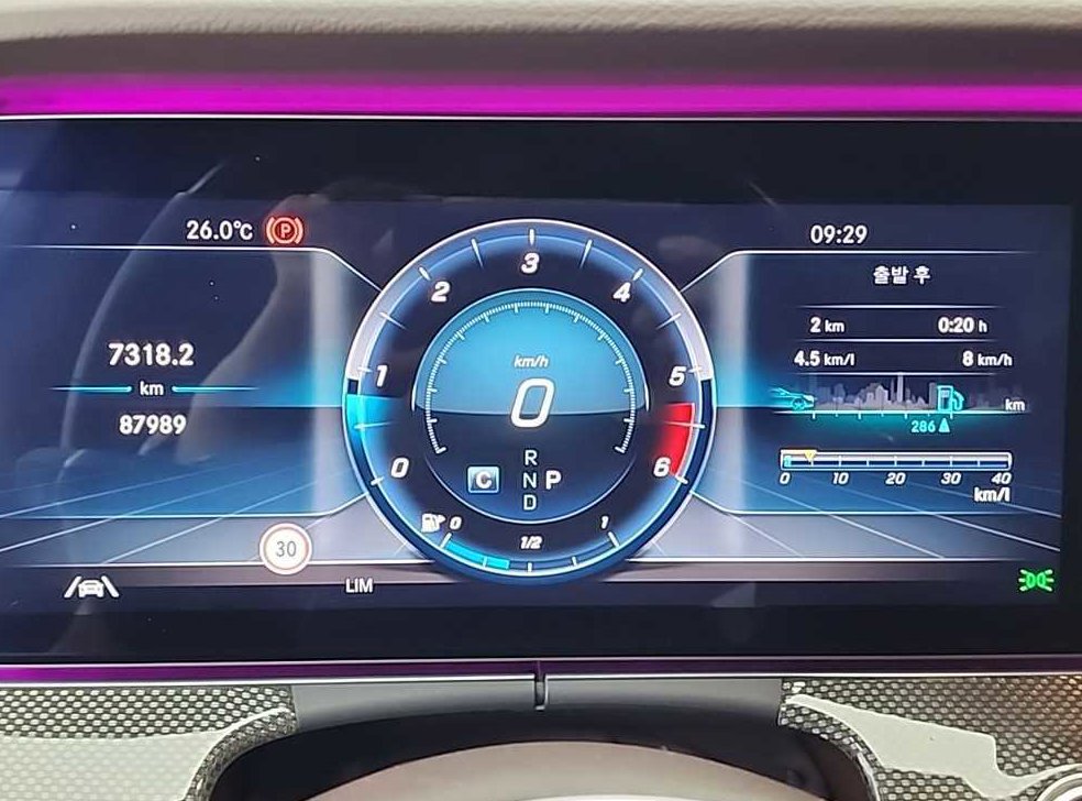 벤츠 CLS 클래스 CLS 300d AMG Line 사진 6