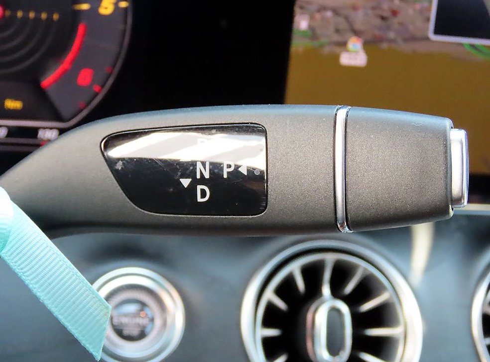 벤츠 E 클래스 E220d 카브리올레 사진 12