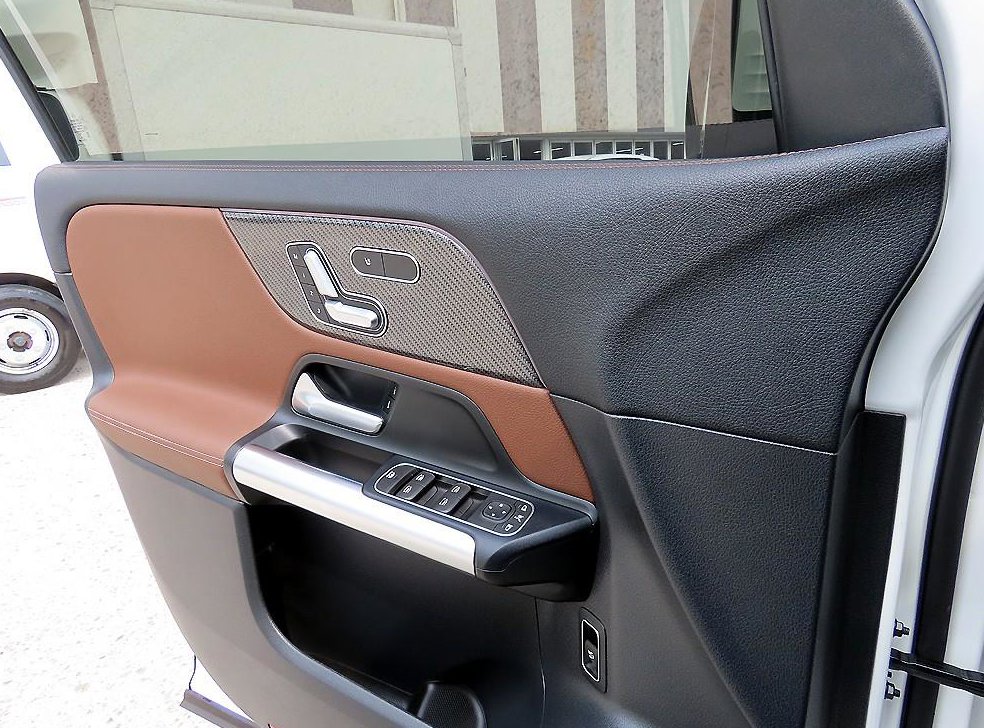 벤츠 GLA 클래스 GLA250 4MATIC 사진 11