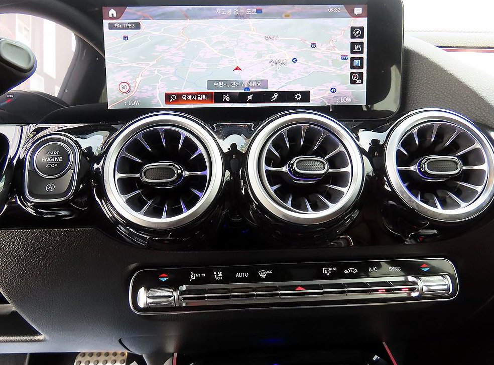 벤츠 GLA 클래스 GLA250 4MATIC 사진 13