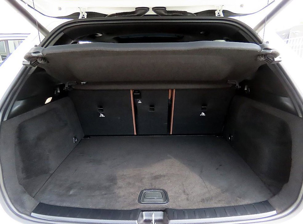 벤츠 GLA 클래스 GLA250 4MATIC 사진 17