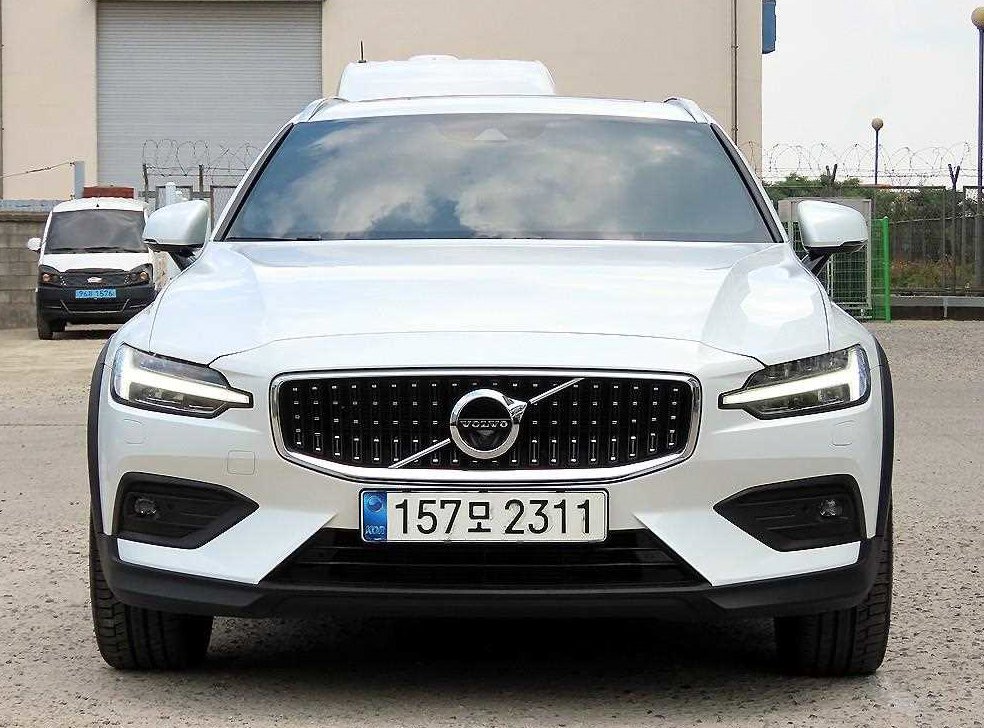 볼보 V60 2.0 B5 프로 AWD