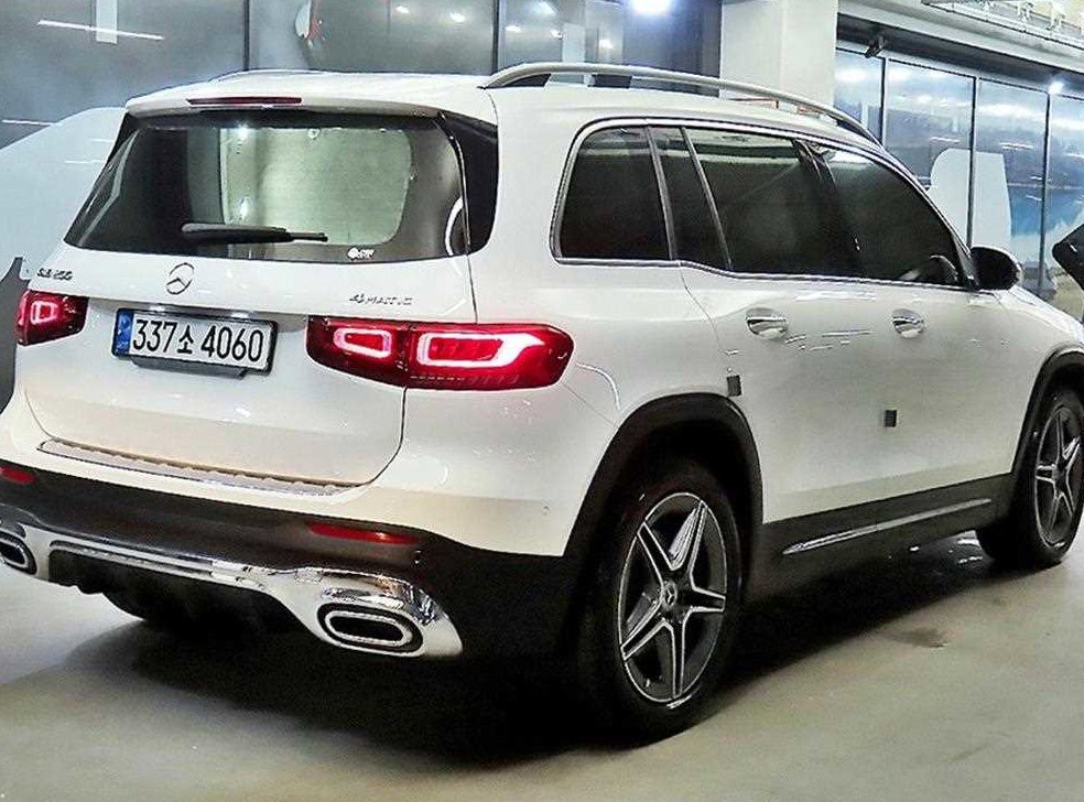 벤츠 GLB 클래스 GLB 250 4MATIC 사진 4