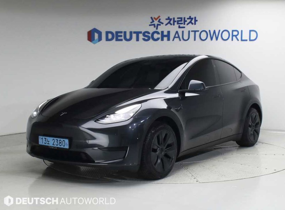 테슬라 모델 Y RWD