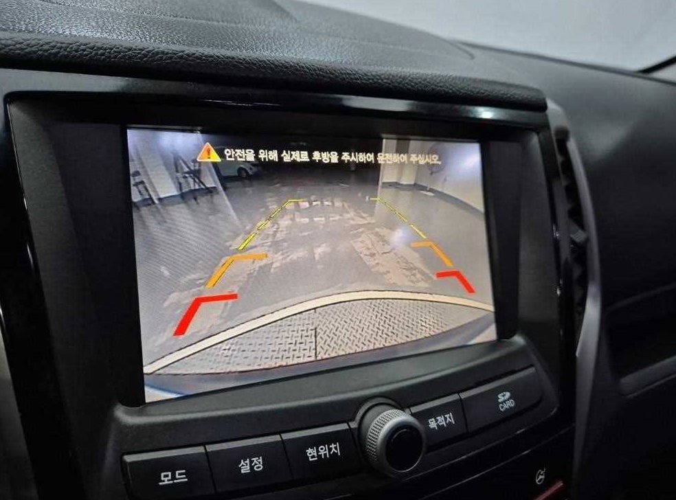 KG모빌리티(쌍용)  티볼리 가솔린 2WD 1.6 LX 사진 14