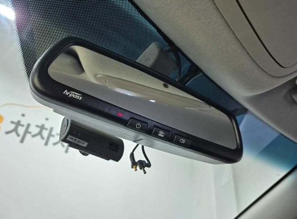 KG모빌리티(쌍용)  티볼리 가솔린 2WD 1.6 LX 사진 16