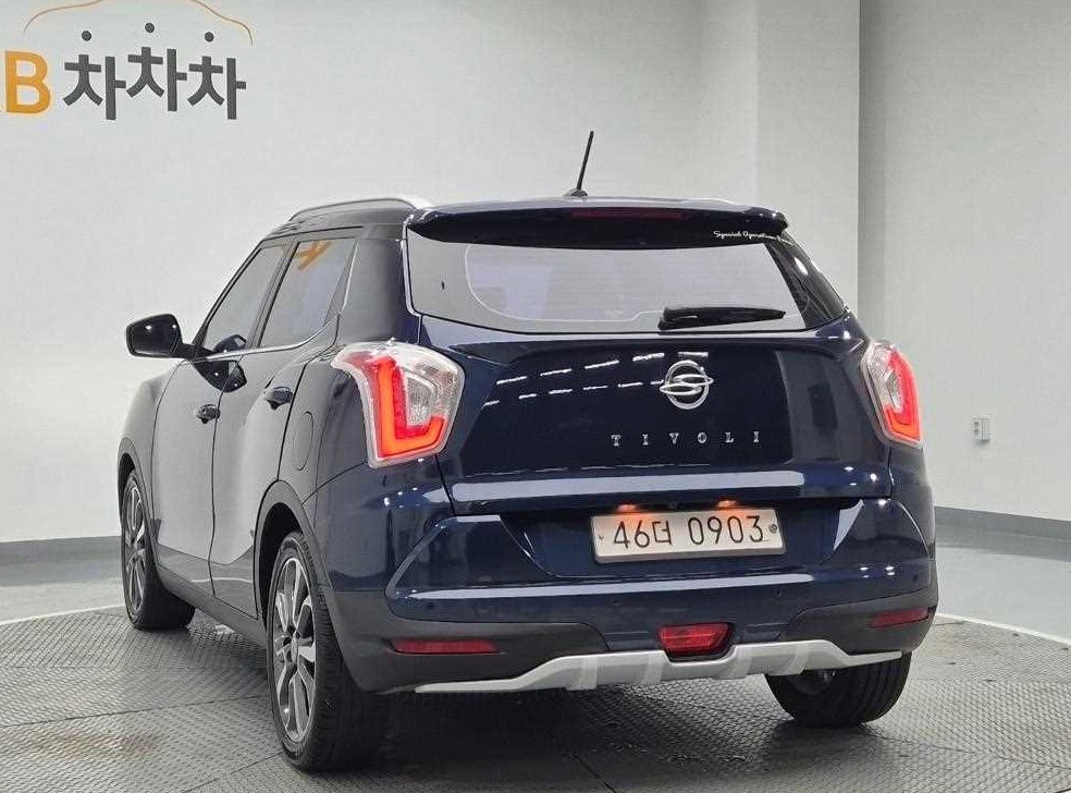 KG모빌리티(쌍용)  티볼리 가솔린 2WD 1.6 LX 사진 2