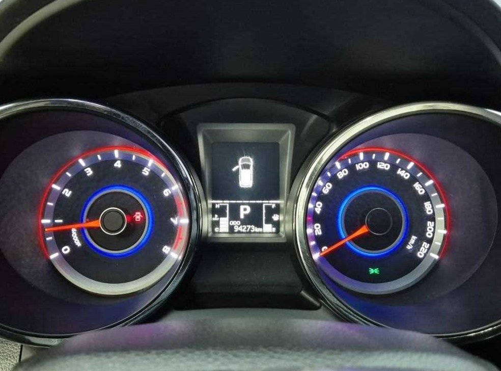 KG모빌리티(쌍용)  티볼리 가솔린 2WD 1.6 LX 사진 6