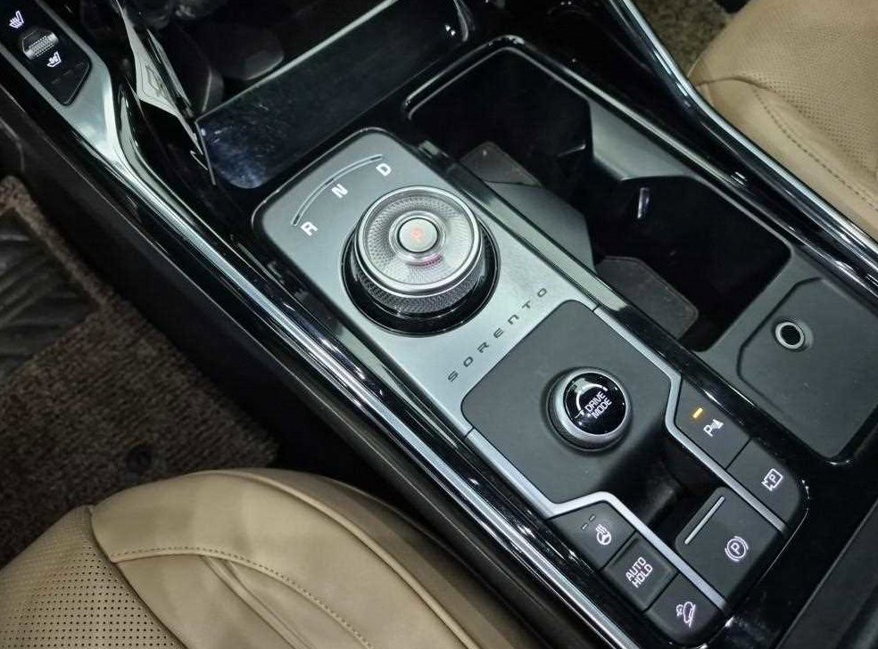기아 쏘렌토 1.6T 2WD 시그니처 그래비티 사진 8