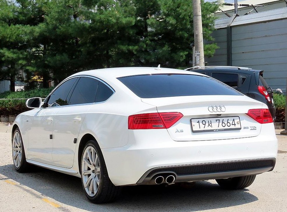 아우디 A5 35 TDI 콰트로 스포츠백 사진 3