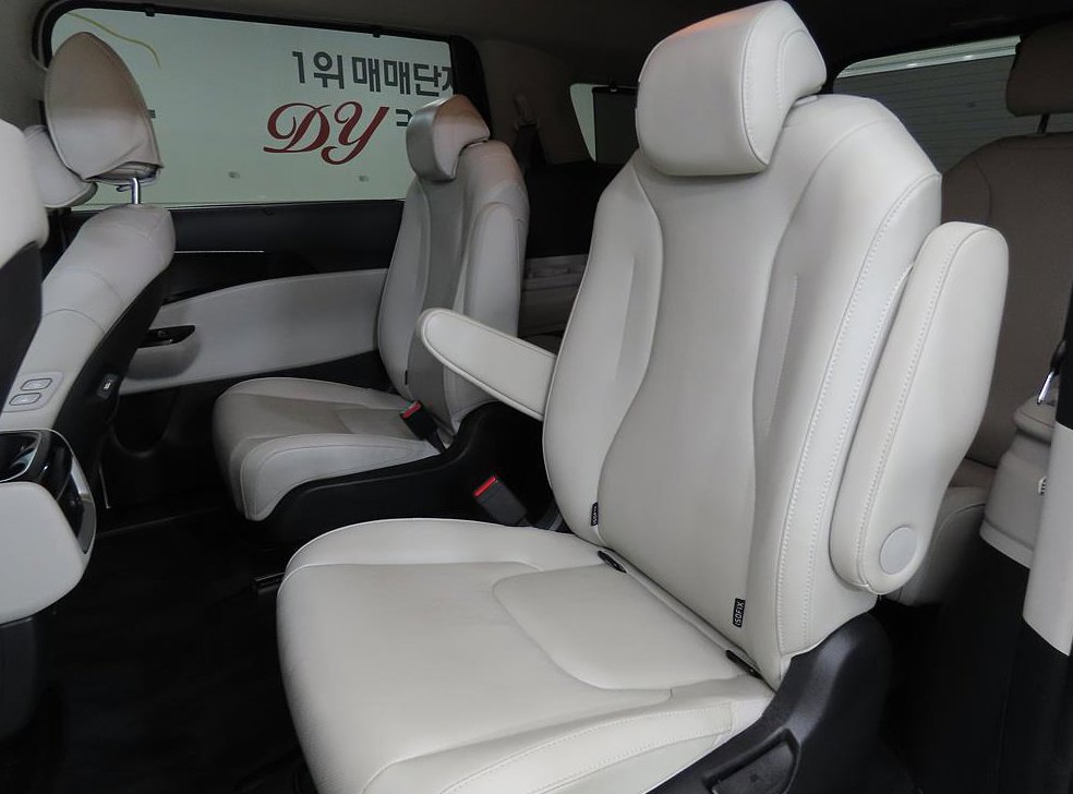기아 카니발 디젤 9인승 노블레스 사진 8