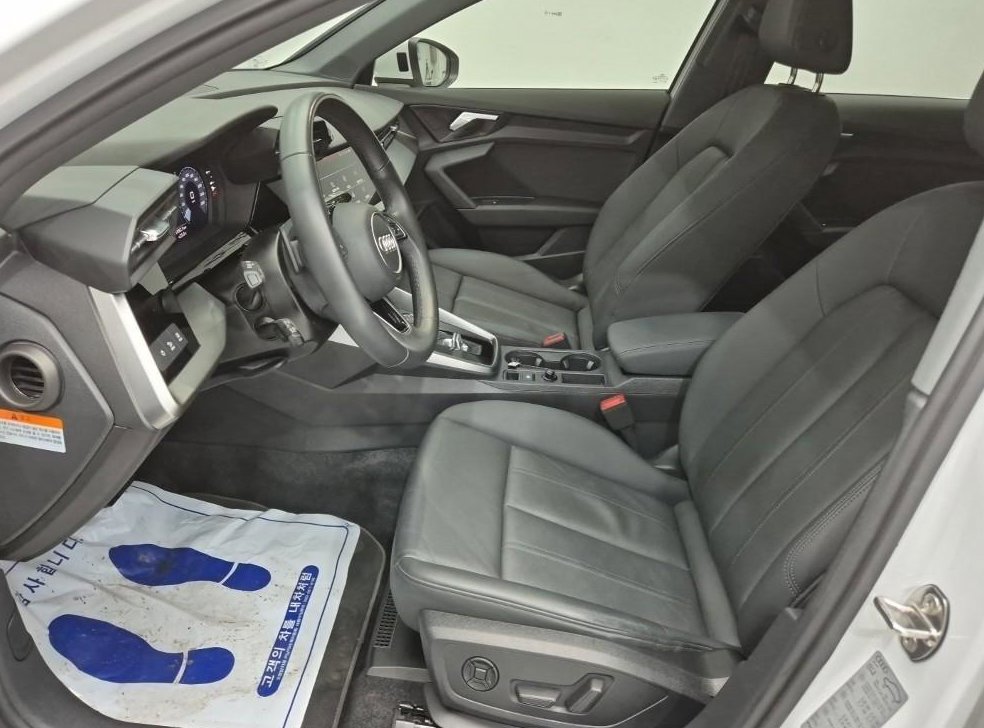 아우디 A3 40 TFSI 사진 11