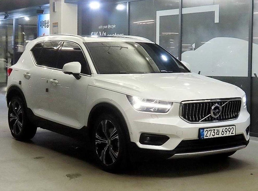 볼보 XC40 B4 AWD 인스크립션