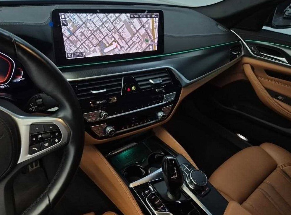 BMW 5시리즈 520i M 스포츠 사진 10
