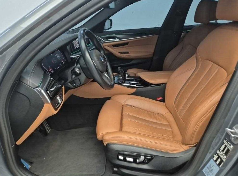BMW 5시리즈 520i M 스포츠 사진 11