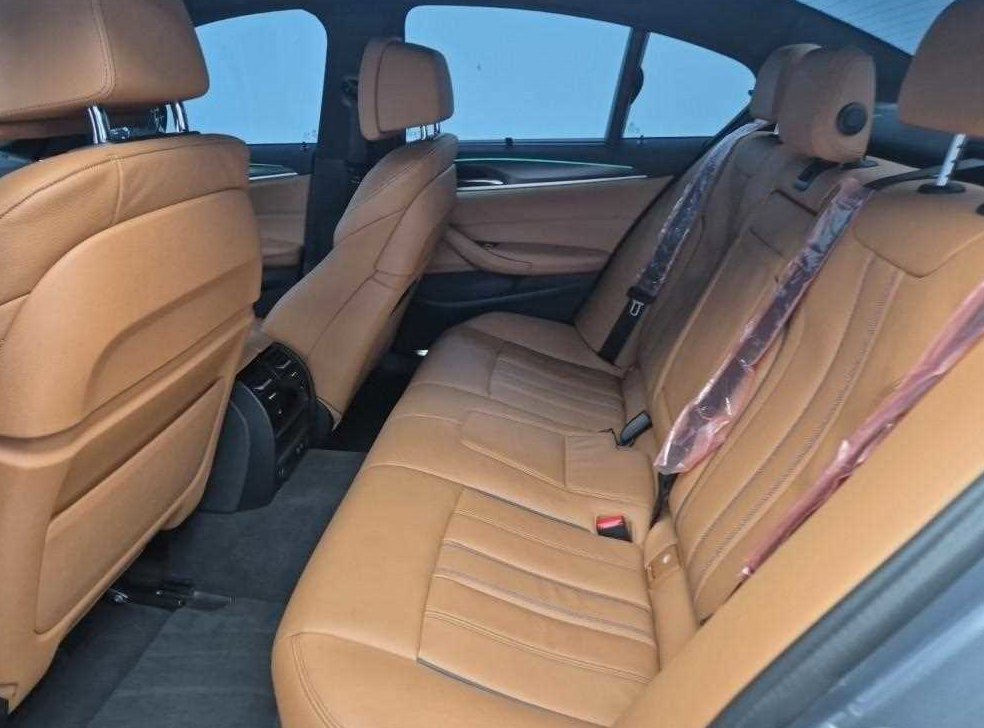 BMW 5시리즈 520i M 스포츠 사진 12