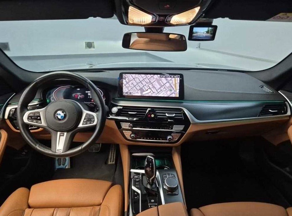 BMW 5시리즈 520i M 스포츠 사진 7