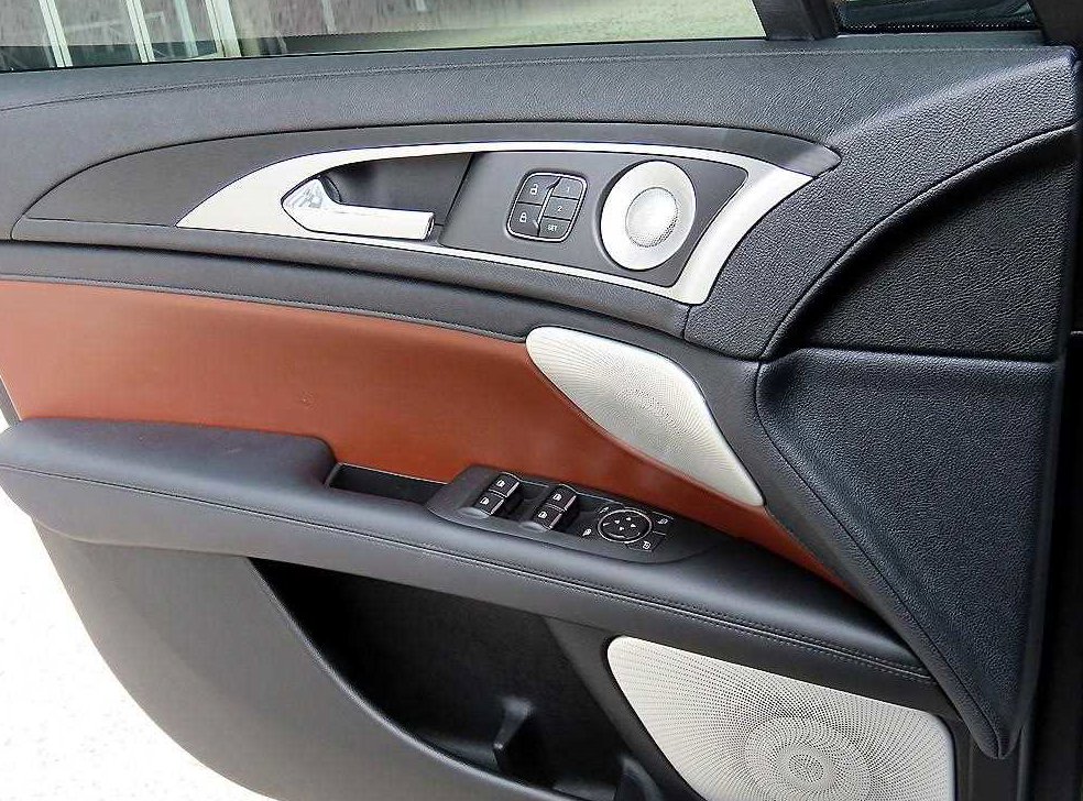 링컨 MKZ 리저브 300A FWD 사진 12