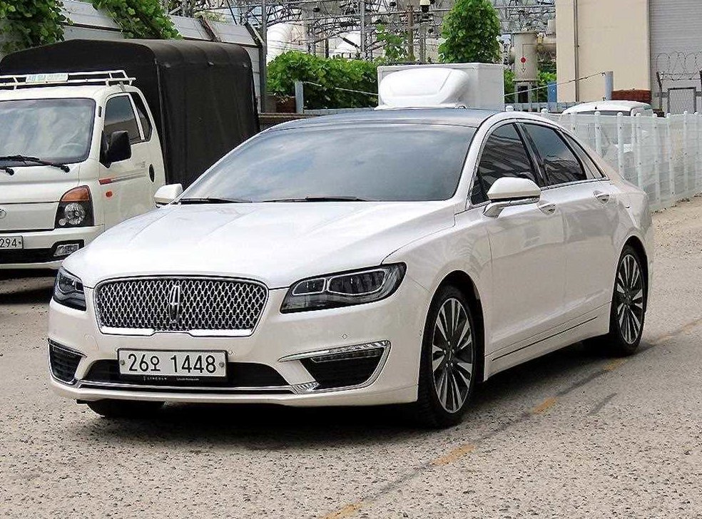링컨 MKZ 리저브 300A FWD 사진 2