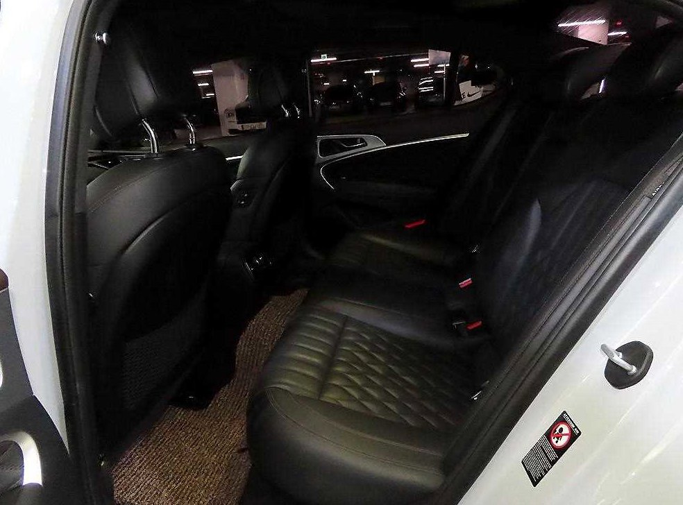 제네시스 G70 2.2D AWD 사진 7