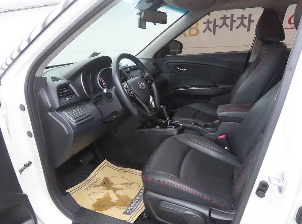 KG모빌리티(쌍용)  티볼리 4WD 가솔린 1.6 IX 사진 5