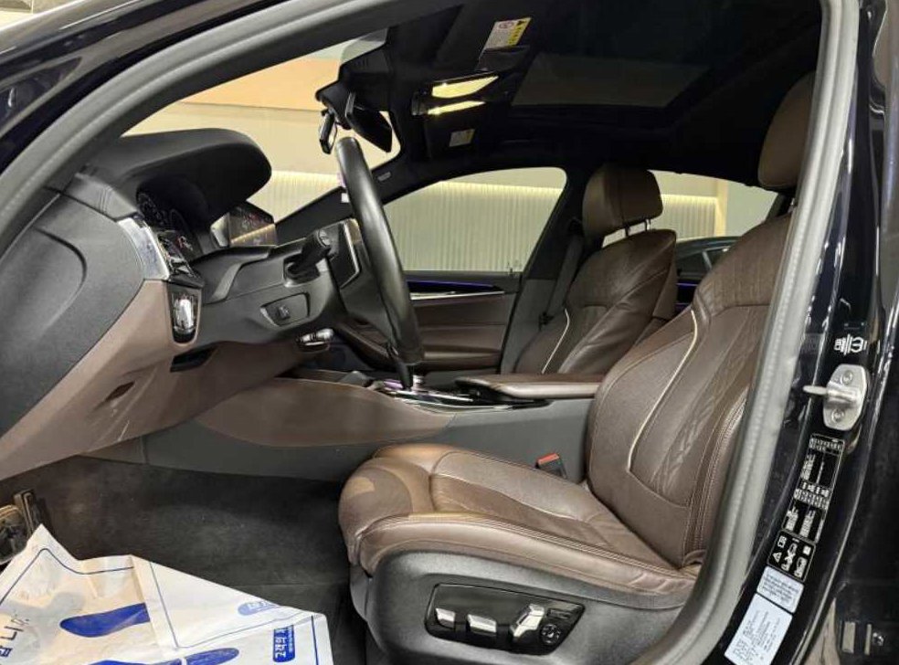 BMW 5시리즈 530i xDrive M 스포츠 플러스 사진 8