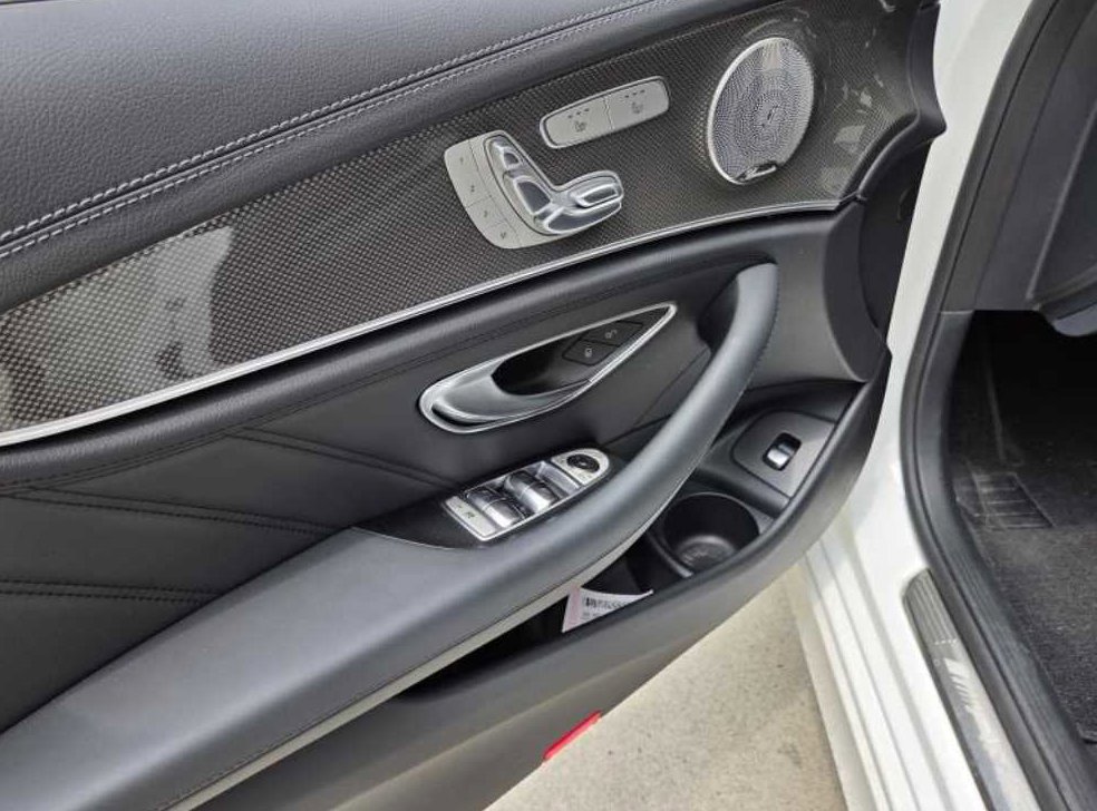 벤츠 E 클래스 E53 AMG 4MATIC+ 사진 3